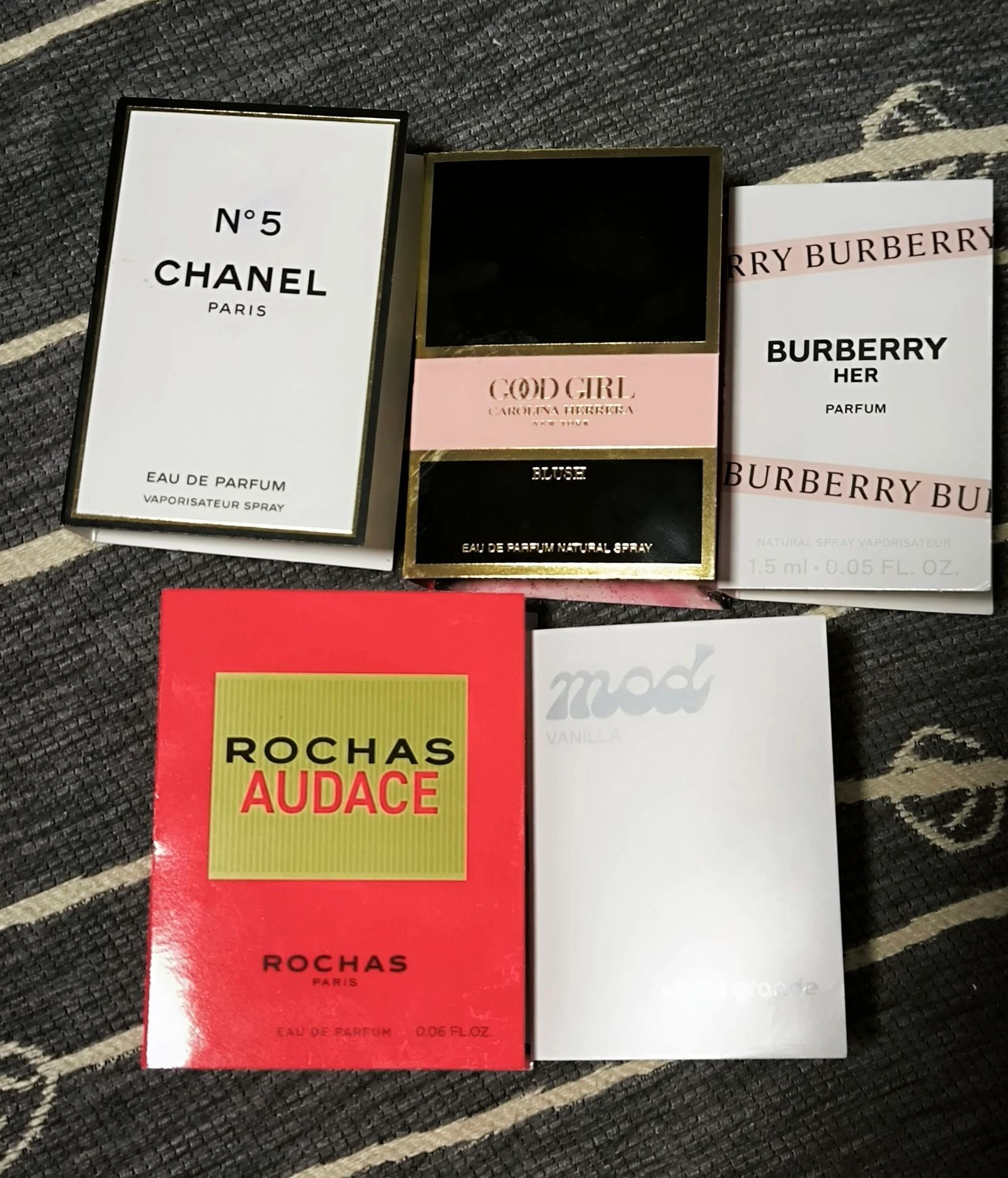 25 perfumes (group 2) – photo 3